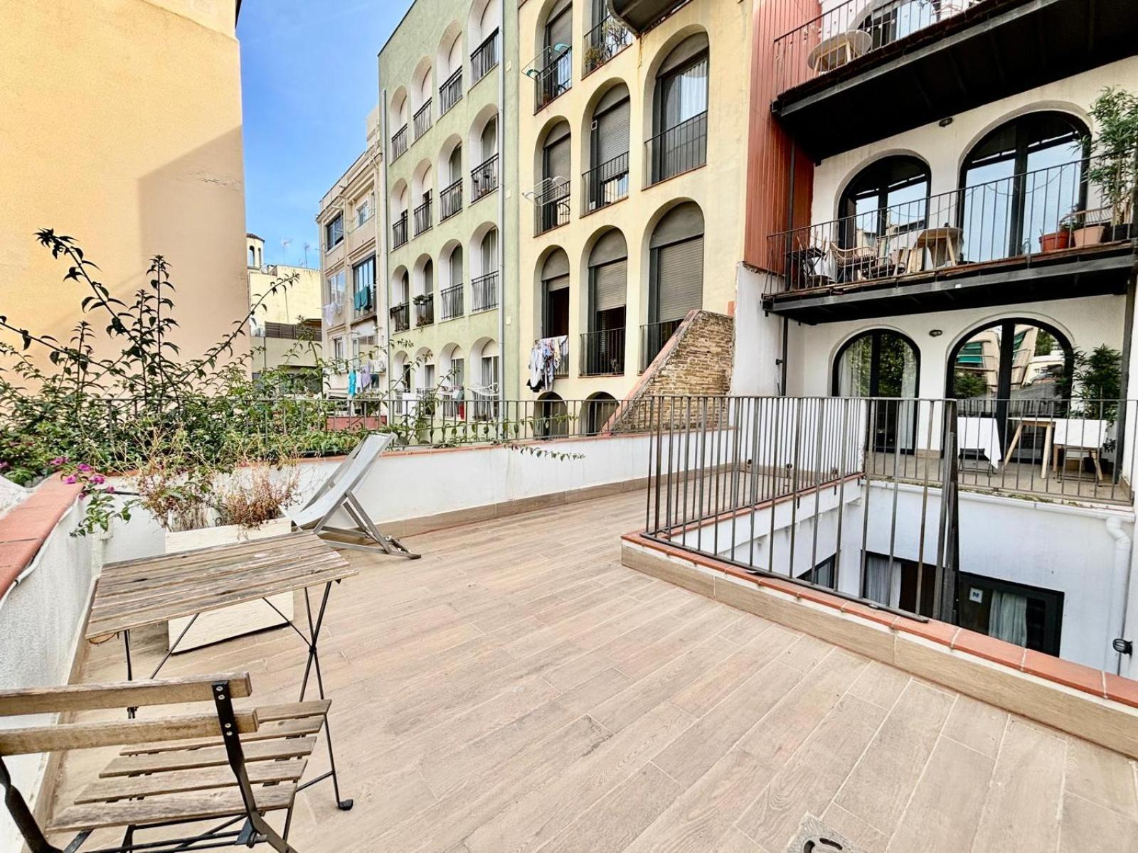 Piso Con Dos Con Camas Dobles Y Terrazas En El Poblenou