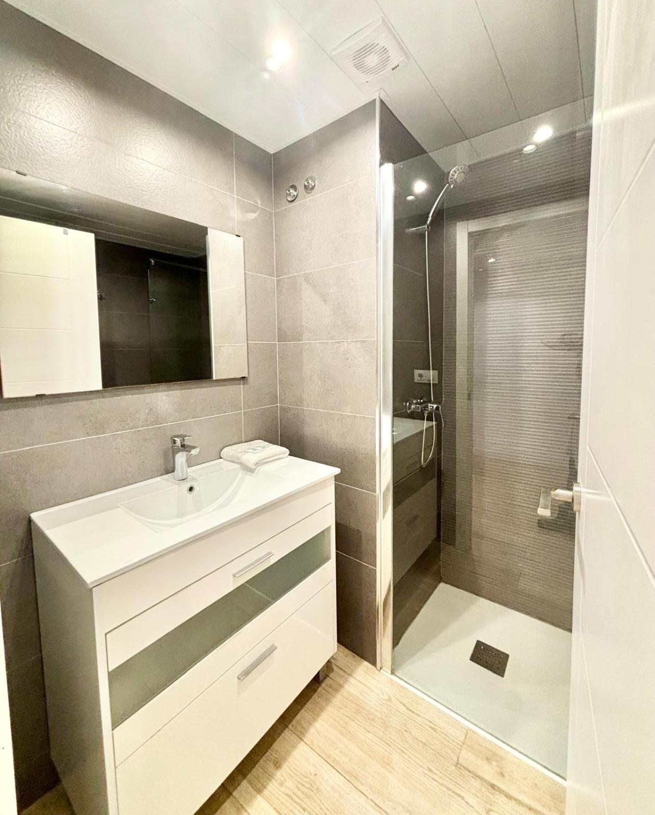 Piso Con Dos Con Camas Dobles Y Terrazas En El Poblenou Apartment Barcelona